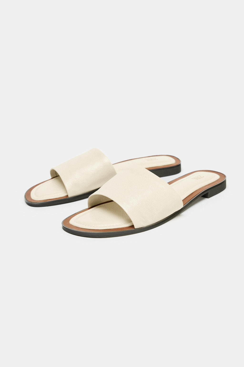 SOFT LEATHER SLIDES
