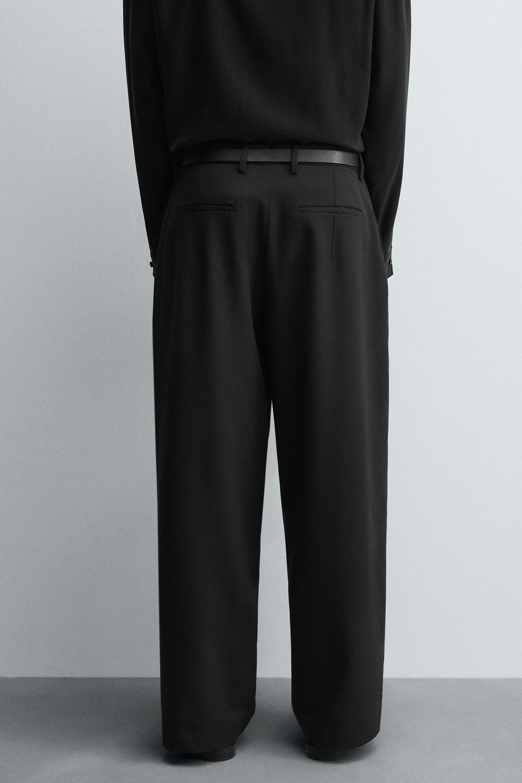 PINSTRIPED PLEATED TROUSERS - Zara фото 24