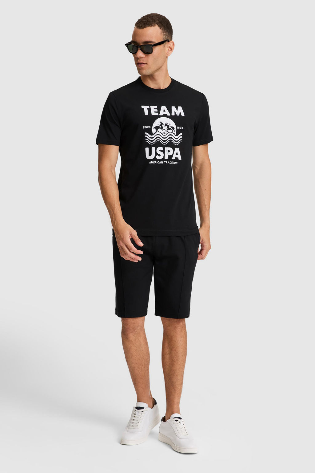 Erkek Siyah Regular Fit Bisiklet Yaka Ti__rt
