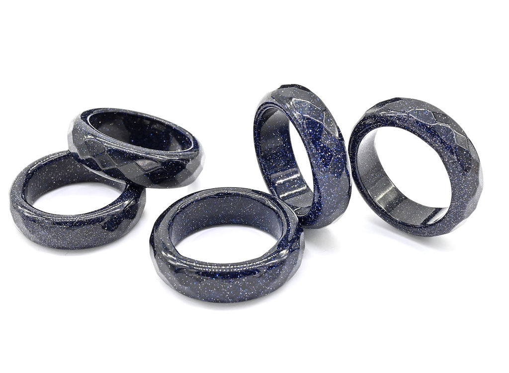 Кольцо из авантюрина с гранями Радуга камня