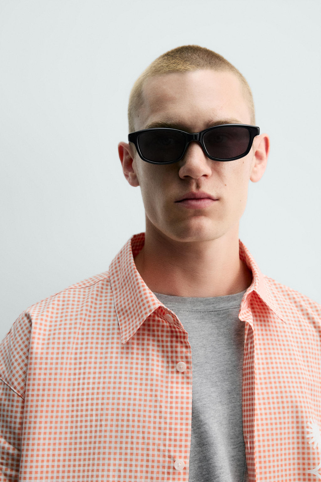 CAMISA BOXY FIT TEXTOS ESTAMPADOS / blanco-naranja - Zara фото 5
