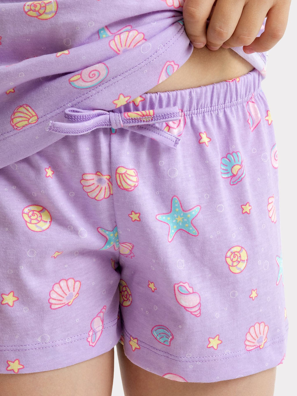Комплект для девочек (топ, шорты) в фиолетовом оттенке с принтом ракушек - Mark formelle фото 5