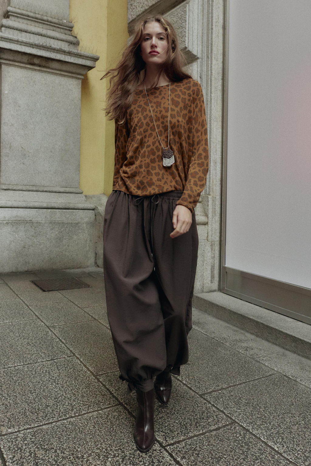 FINE KNIT ANIMAL PRINT JUMPER