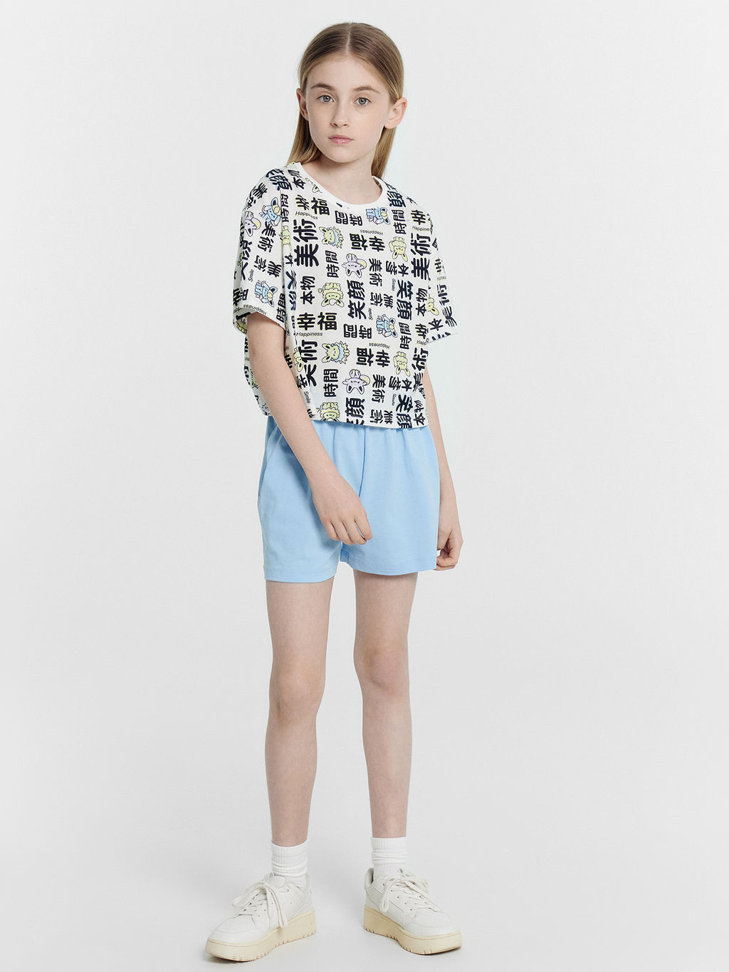Футболка для девочек белая с принтом иероглифы - Mark formelle фото 4