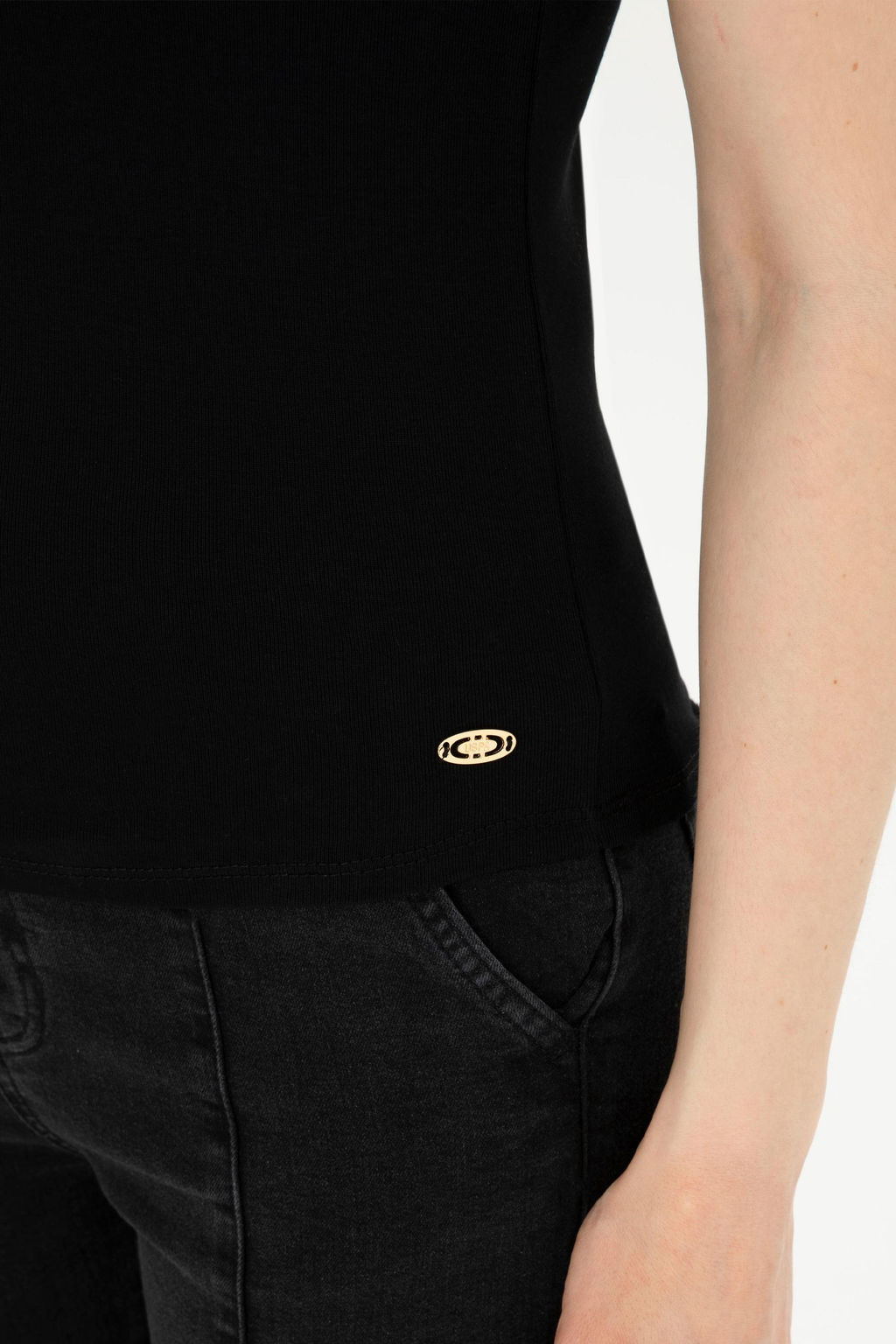 Женская черная базовая футболка без рукавов с круглым вырезом Неожиданная скидка в корзине - U.s. polo assn фото 7