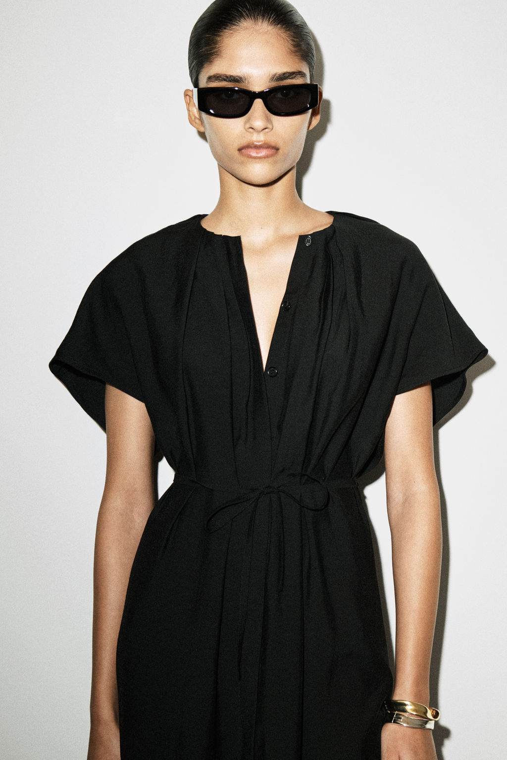 VESTIDO MIDI PLISADO CON CINTUR?N - H&m фото 5