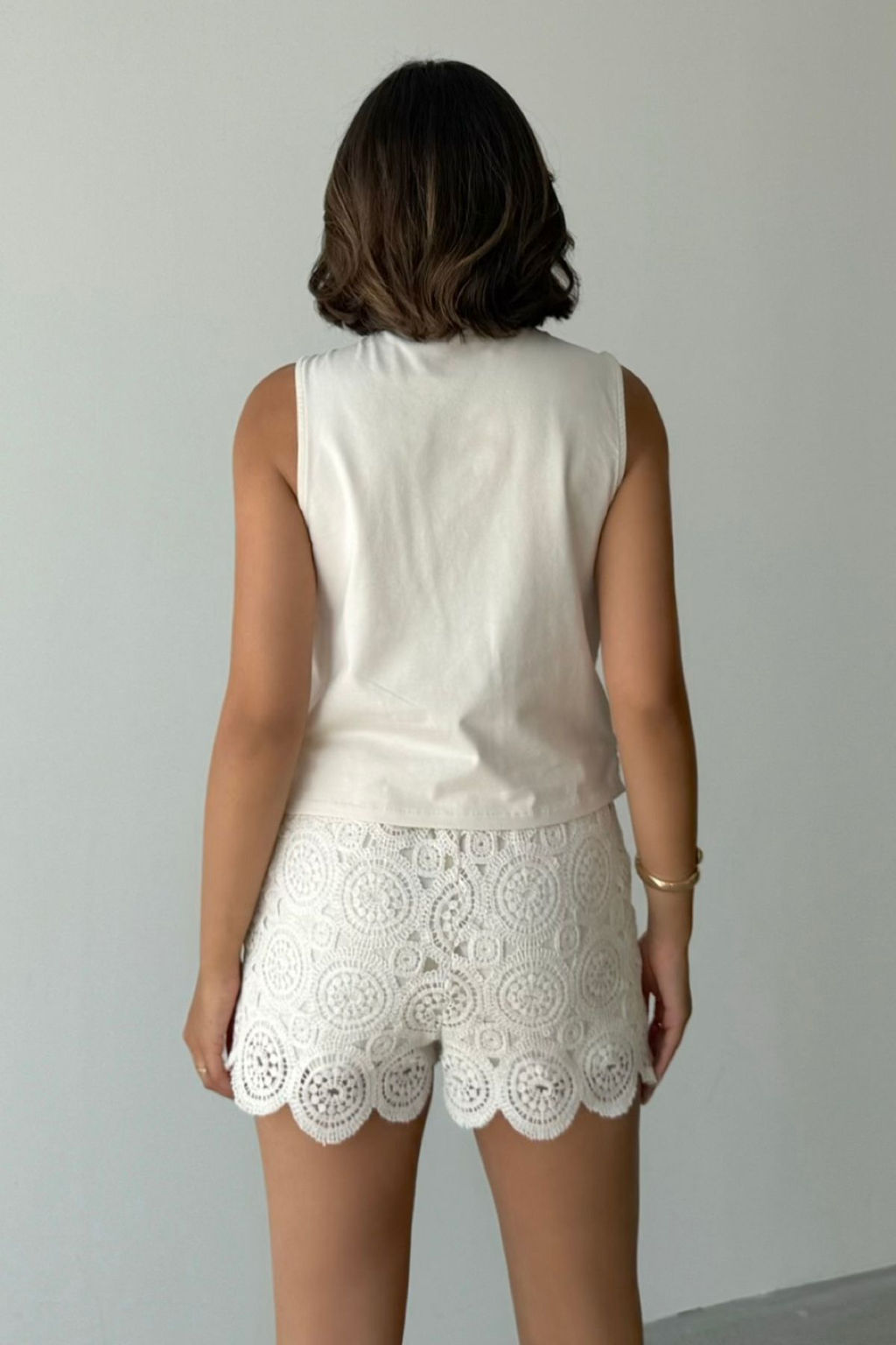 Trendyolmilla Bej Kroseli Baglama Detayl? Dokuma Bluz Yelek TWOSS25BZ00580 фото 4