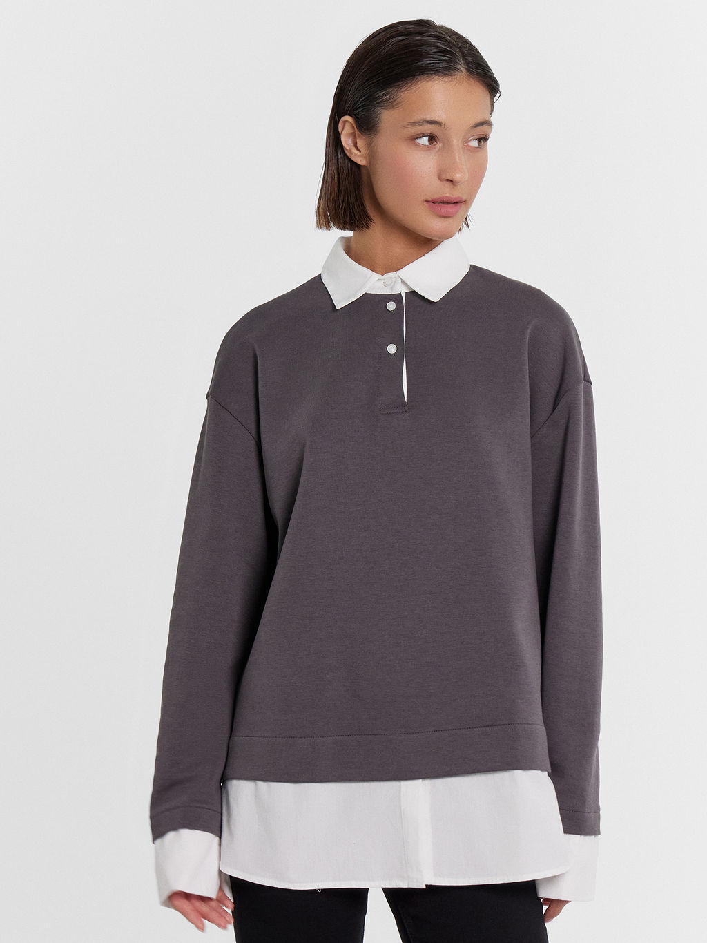 Джемпер женский в сером цвете