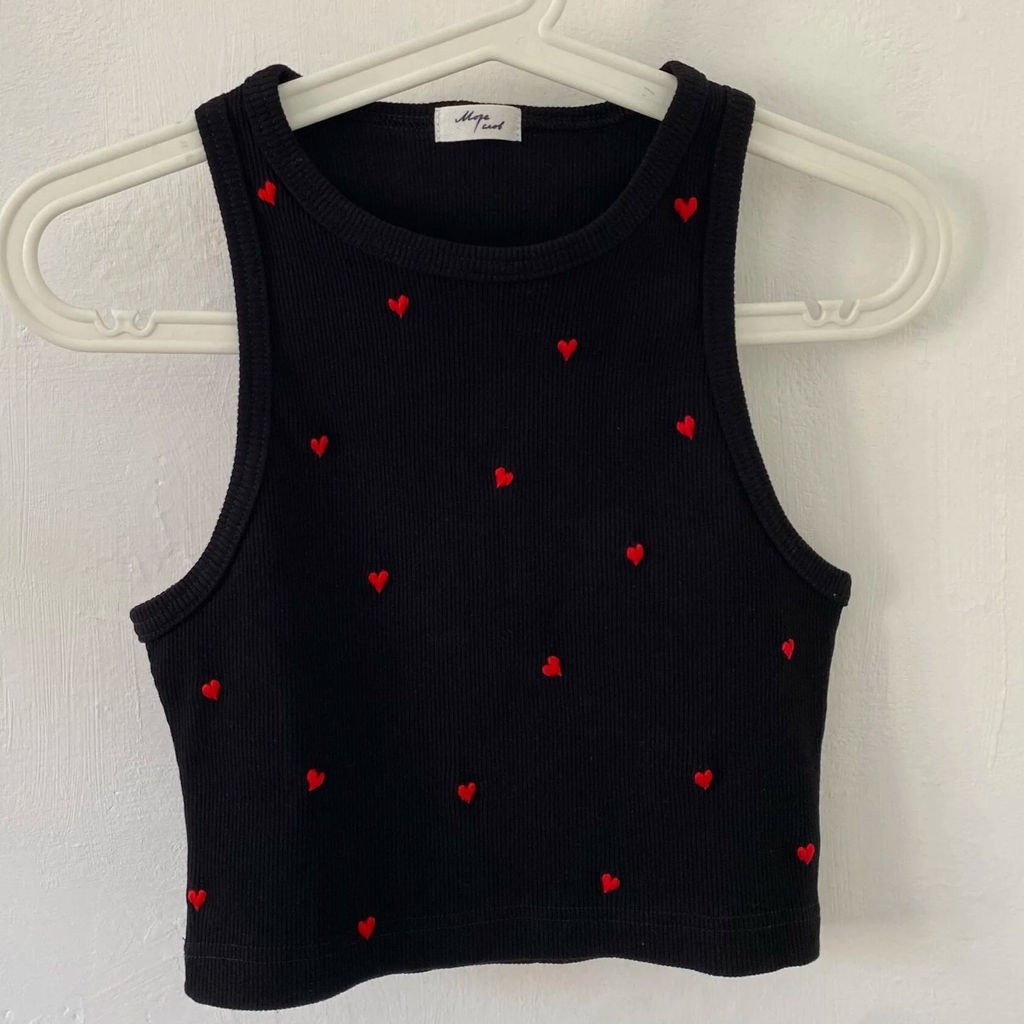 K11382 Топ в рубчик с вышивкой ЧЕРНЫЙ_01