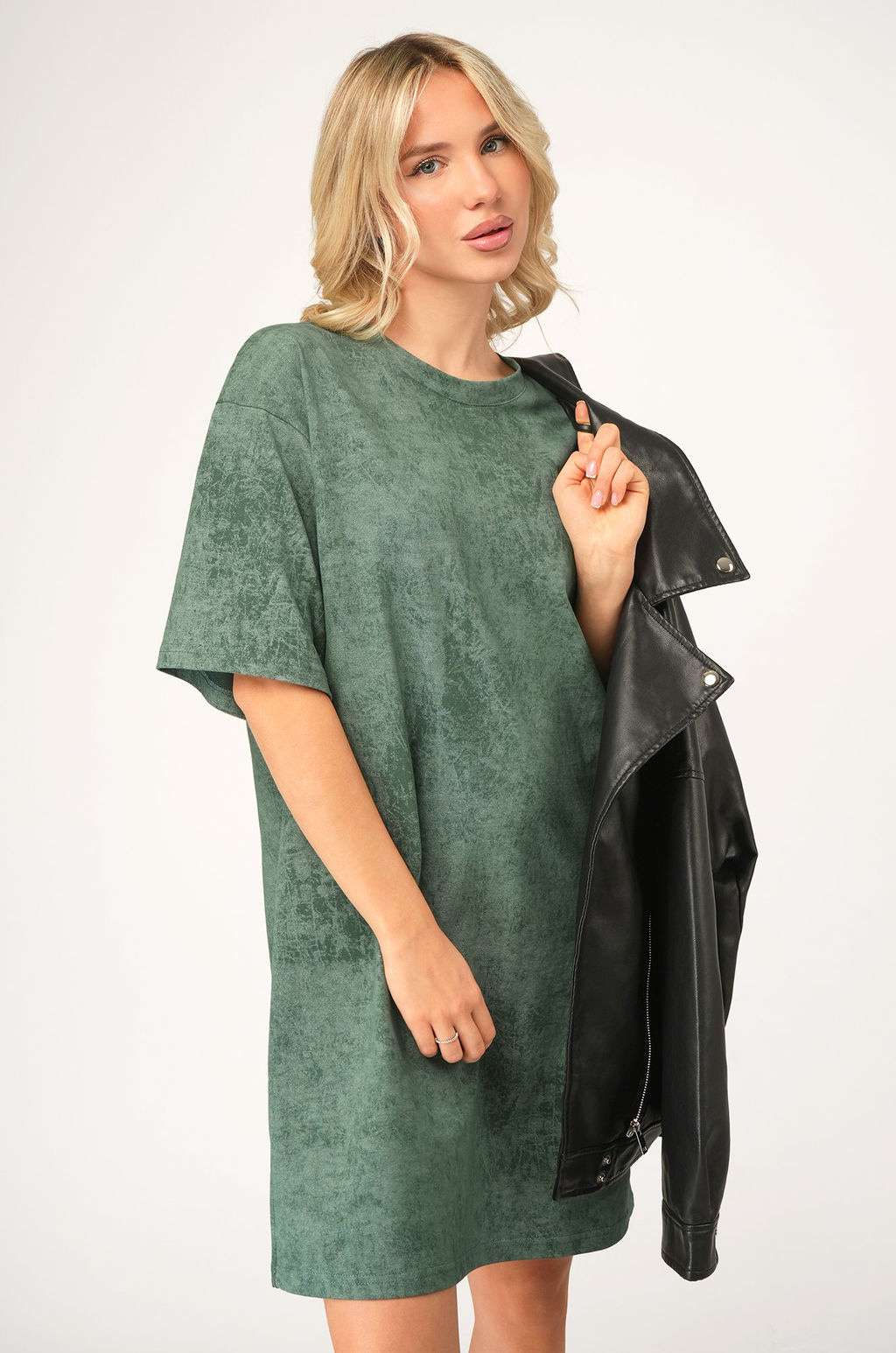 Женское платье-футболка оверсайз Happyfox