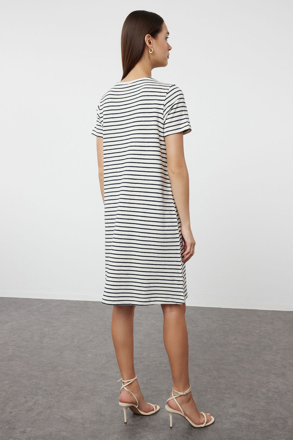 Ekru Mini Triko Cizgili Elbise TWOSS24EL01041 - Trendyolmilla фото 5