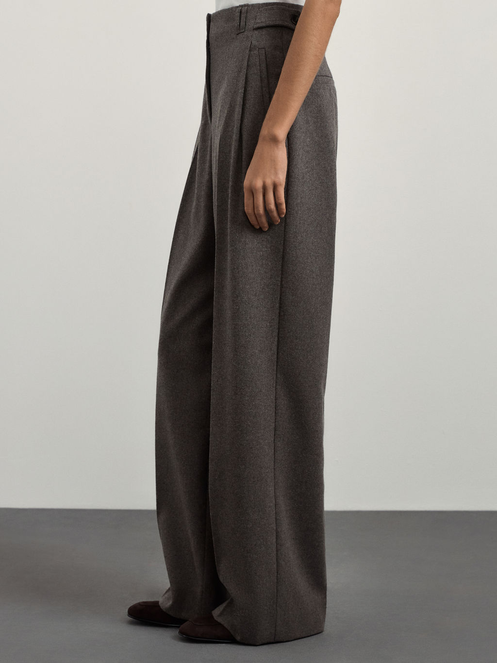 Брюки из шерсти с защипами / Zarina  фото 3