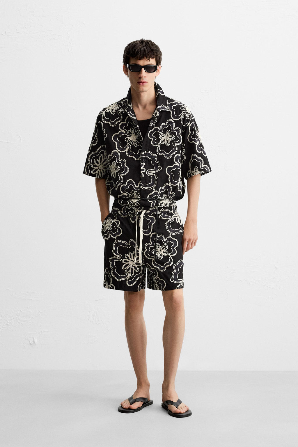 EMBOSSED EMBROIDERED BERMUDA SHORTS - Zara фото 20