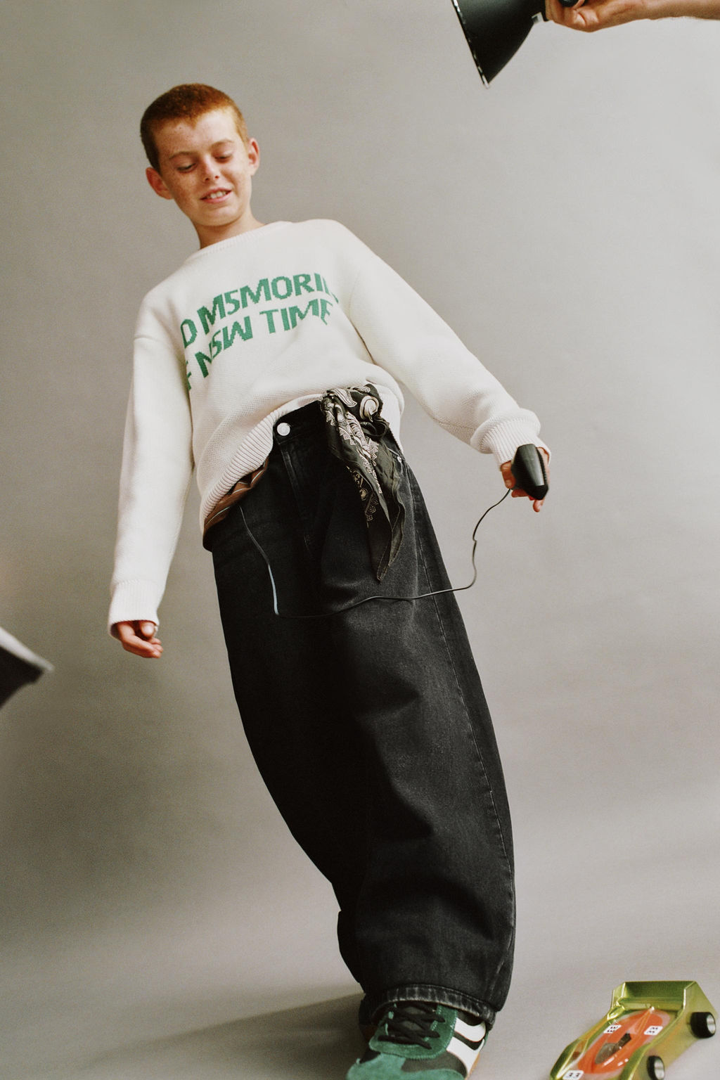 EMBROIDERED SLOGAN KNIT SWEATER