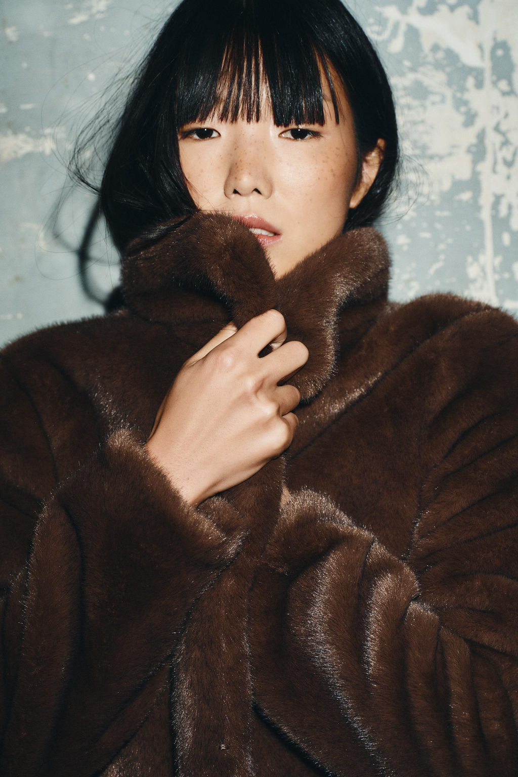 FAUX FUR SHORT COAT WITH TOGGLES - Zara фото 3