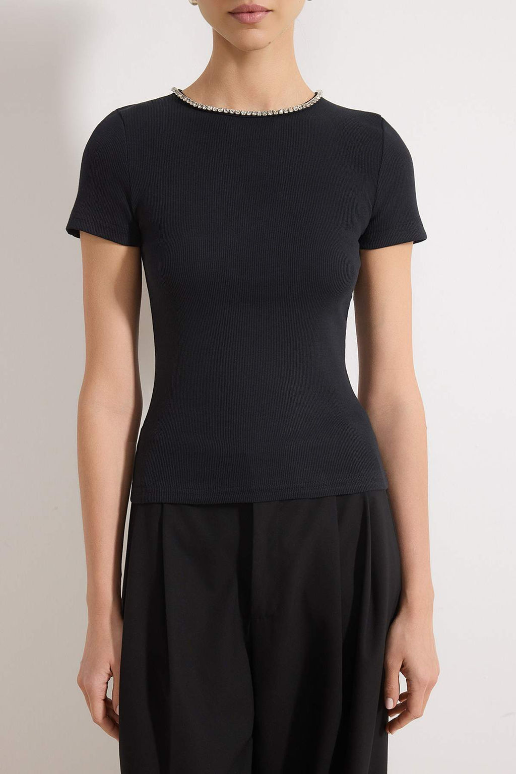 Pembe Fitted/Vucuda Oturan K?sa Kollu Aksesuar Detayl? Fitilli Esnek Orme Bluz TWOSS26BZ00092 - Trendyolmilla фото 7