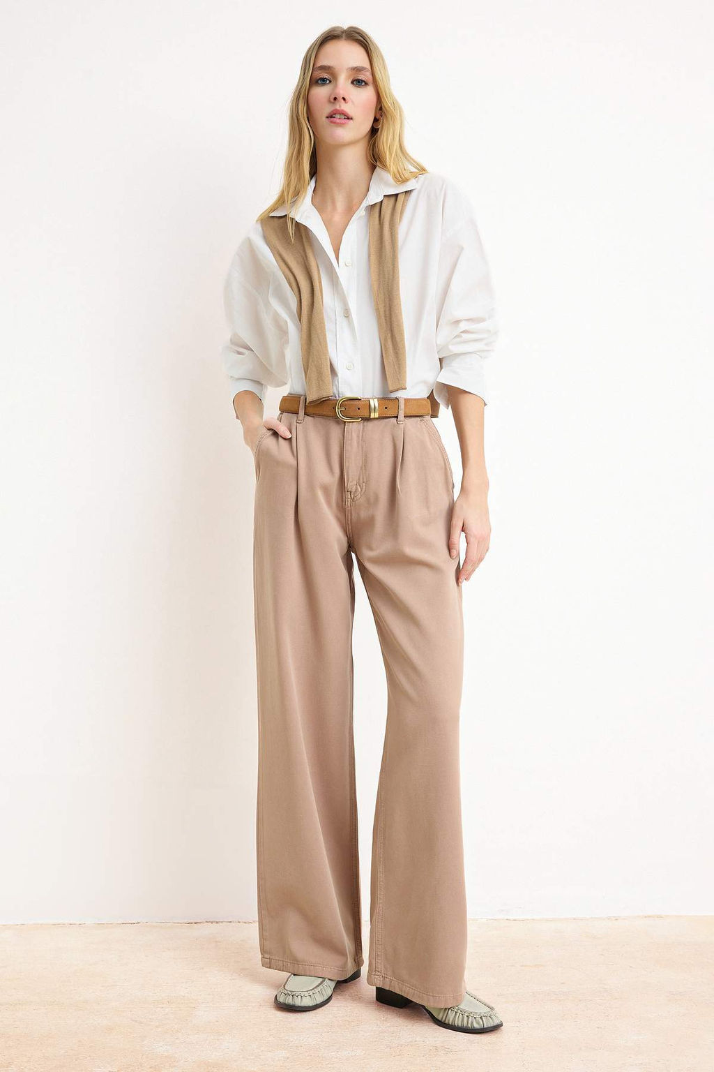 Tas DOKUMLU Tencel Kar?s?ml? Yuksek Bel Wide Leg Jeans TWOSS26JE00171 - Trendyolmilla фото 7