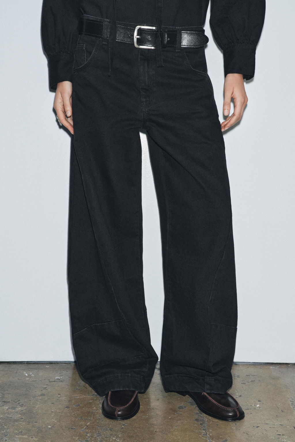 ZW COLLECTION LOW-RISE BALLOON JEANS - Zara фото 4
