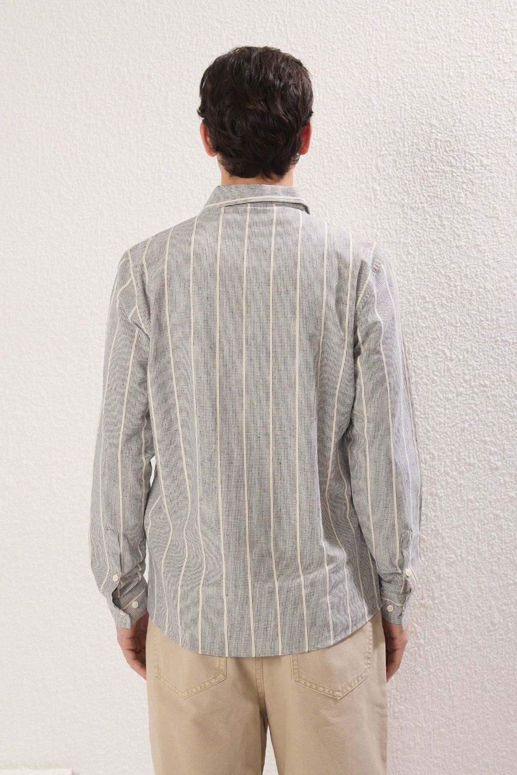 TRENDYOL MAN Bej Lacivert Cizgili Regular Fit Keten Gorunumlu Gomlek TMNSS25GO00037 - Trendyolmilla фото 4