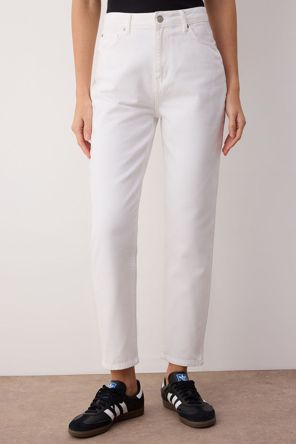 Beyaz Yuksek Bel Mom %100 Pamuk Non-Stretch Jeans TWOAW24JE00076