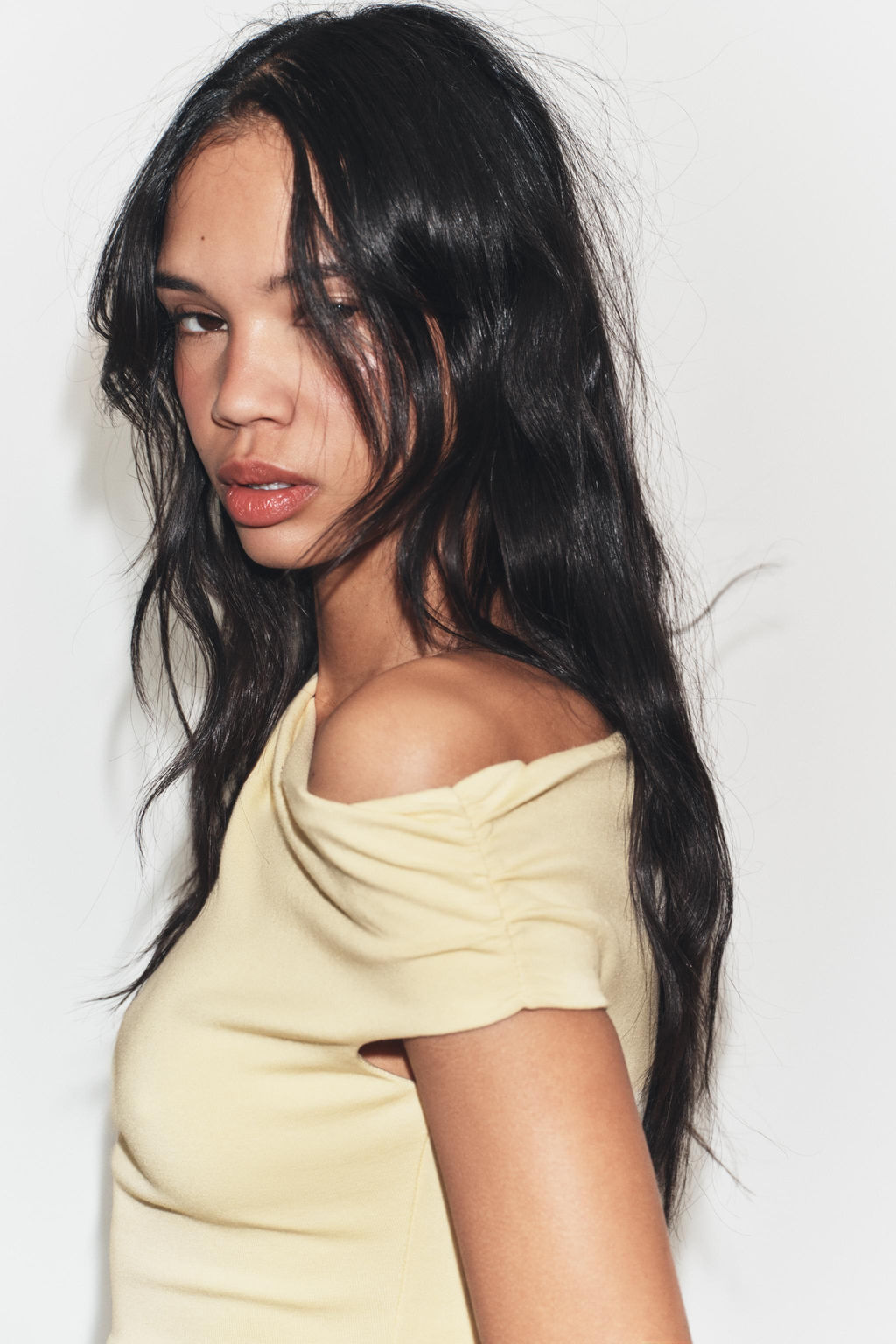 TOP ASIM?TRICO DRAPEADO / Amarillo - Zara фото 3