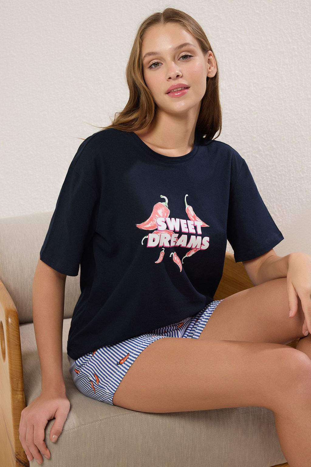 Trendyolmilla Beyaz %100 Pamuklu Cizgili Biber Desenli Sortlu Orme Pijama Tak?m? THMSS25PT00261 фото 3