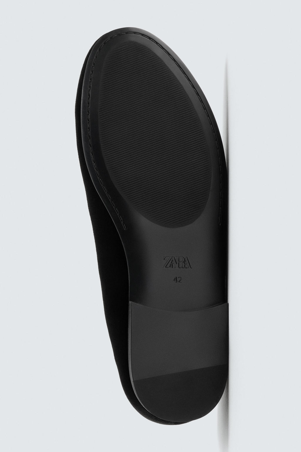 VELVET-EFFECT LOAFERS - Zara фото 6