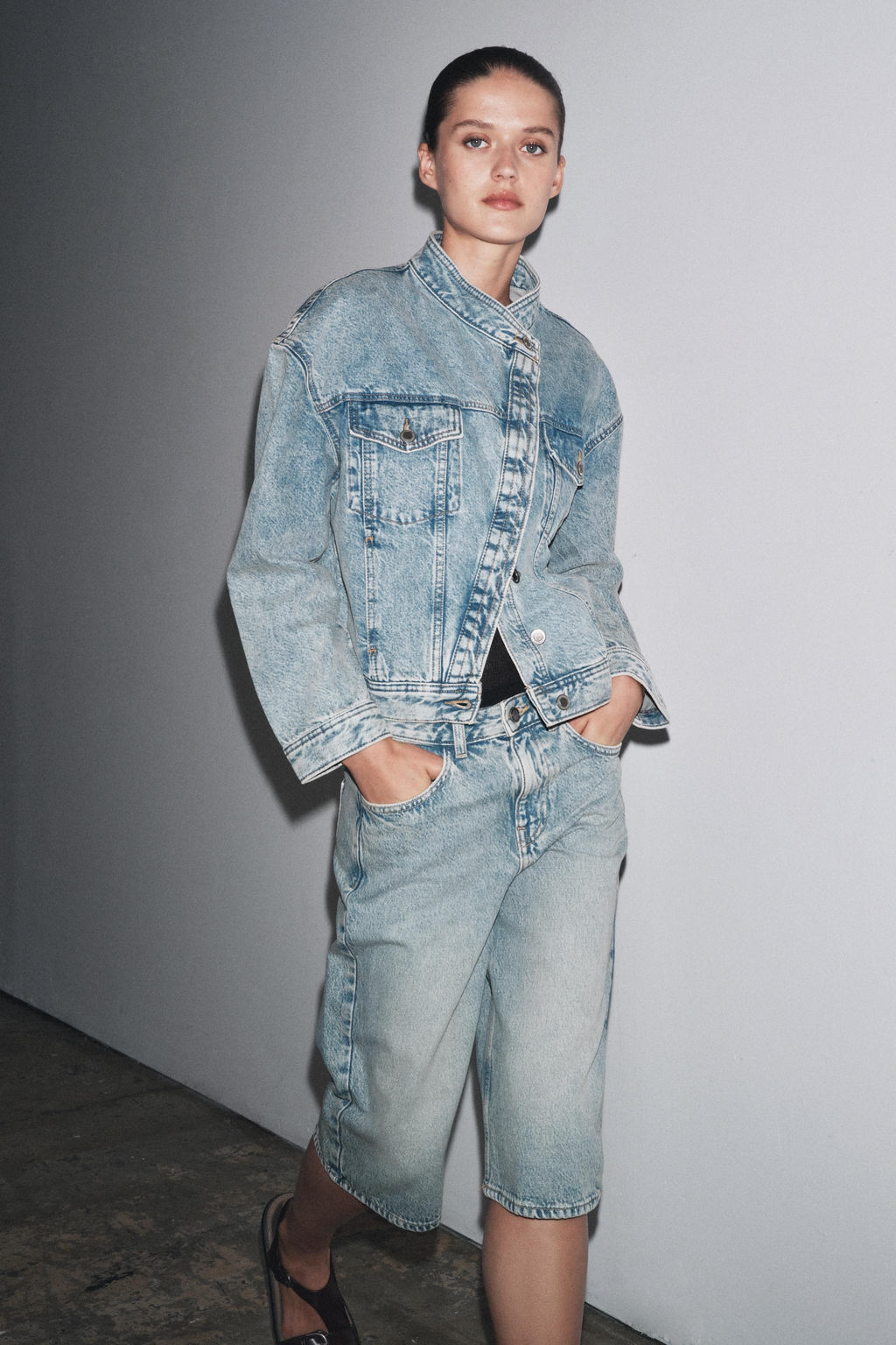 ZW COLLECTION DOUBLE-BREASTED DENIM JACKET