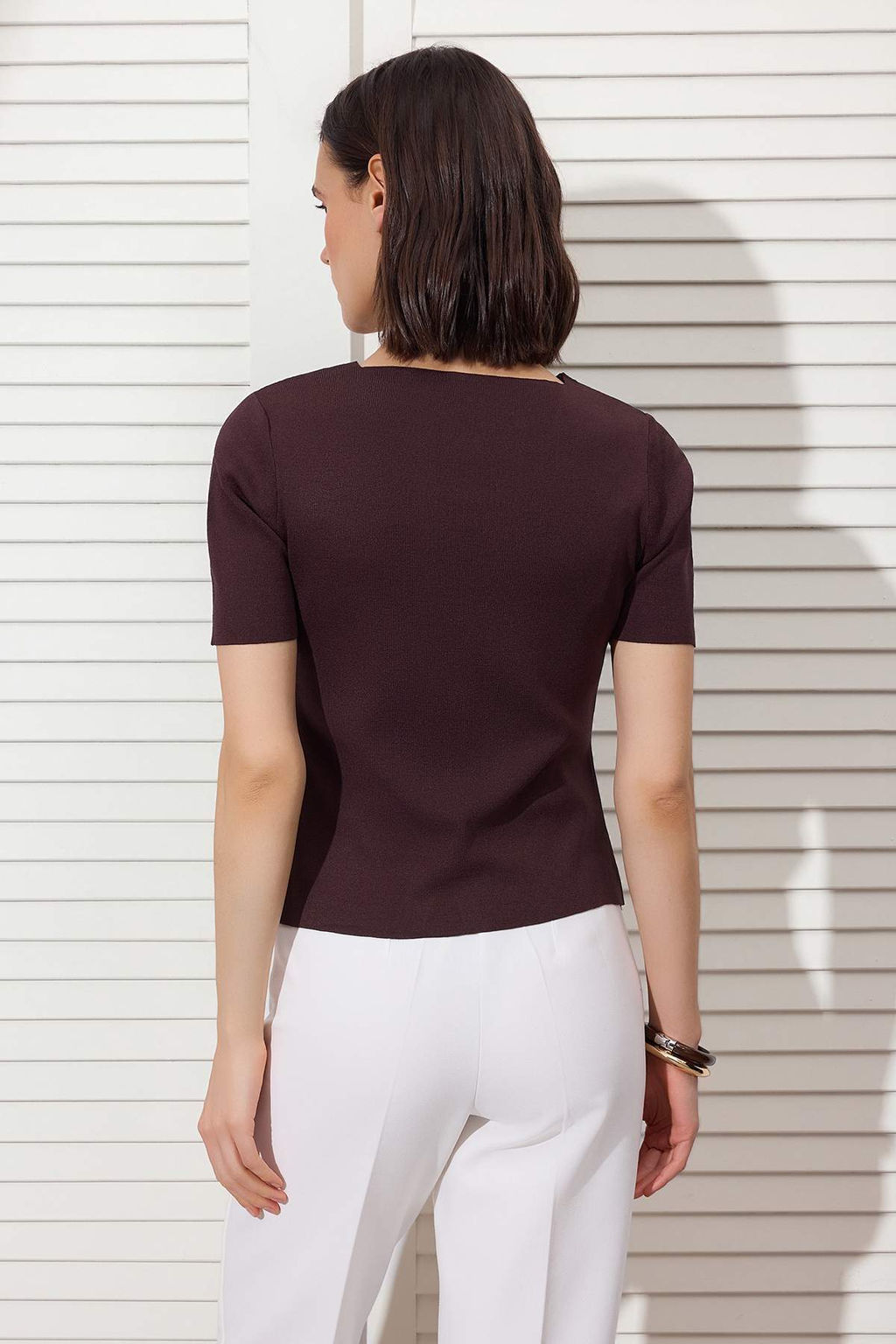 Kahverengi Dugme Detayl? V Yaka Triko Bluz TWOSS26BZ00129