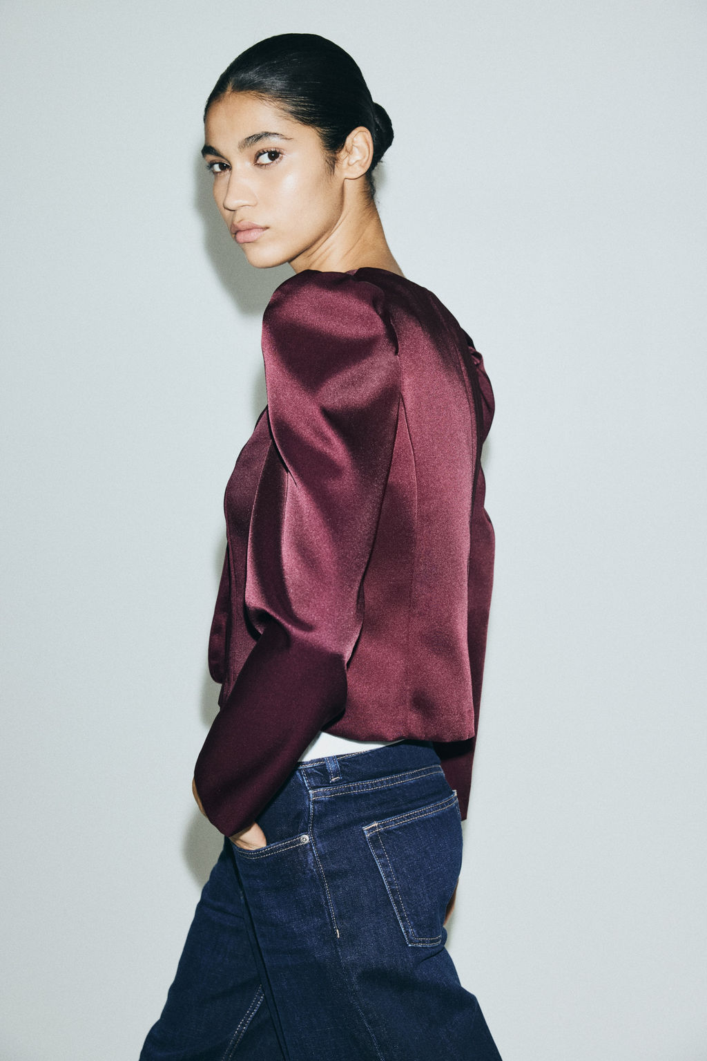 Blusa con mangas abullonadas - H&m фото 4