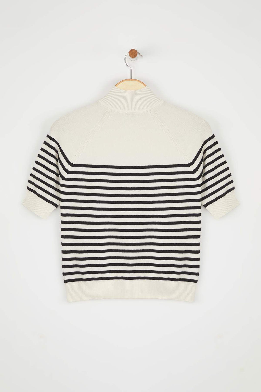 Trendyolmilla Gri Premium Iplik/Ozel Iplik Yumusak Tuseli Basic Triko Bluz TWOAW24BZ00005