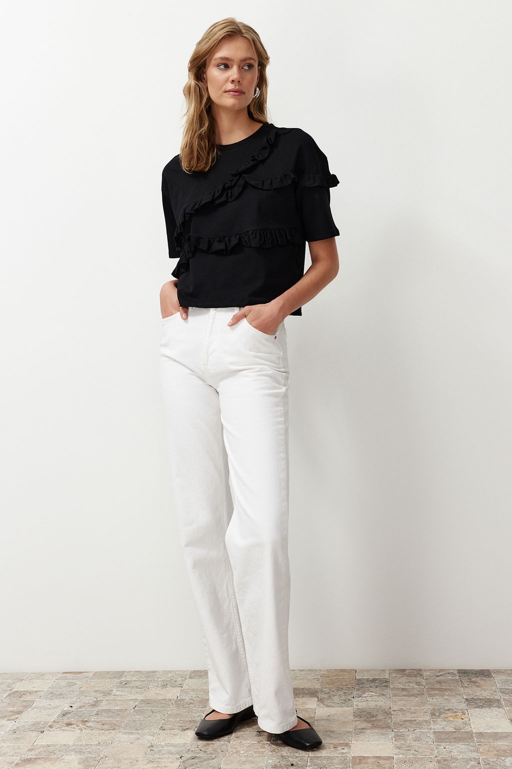 TRENDYOLMILLA Beyaz %100 Pamuk F?rf?r Detayl? Relaxed/Rahat Kal?p K?sa Kollu Orme T-Shirt TWOSS24TS00232  фото 11