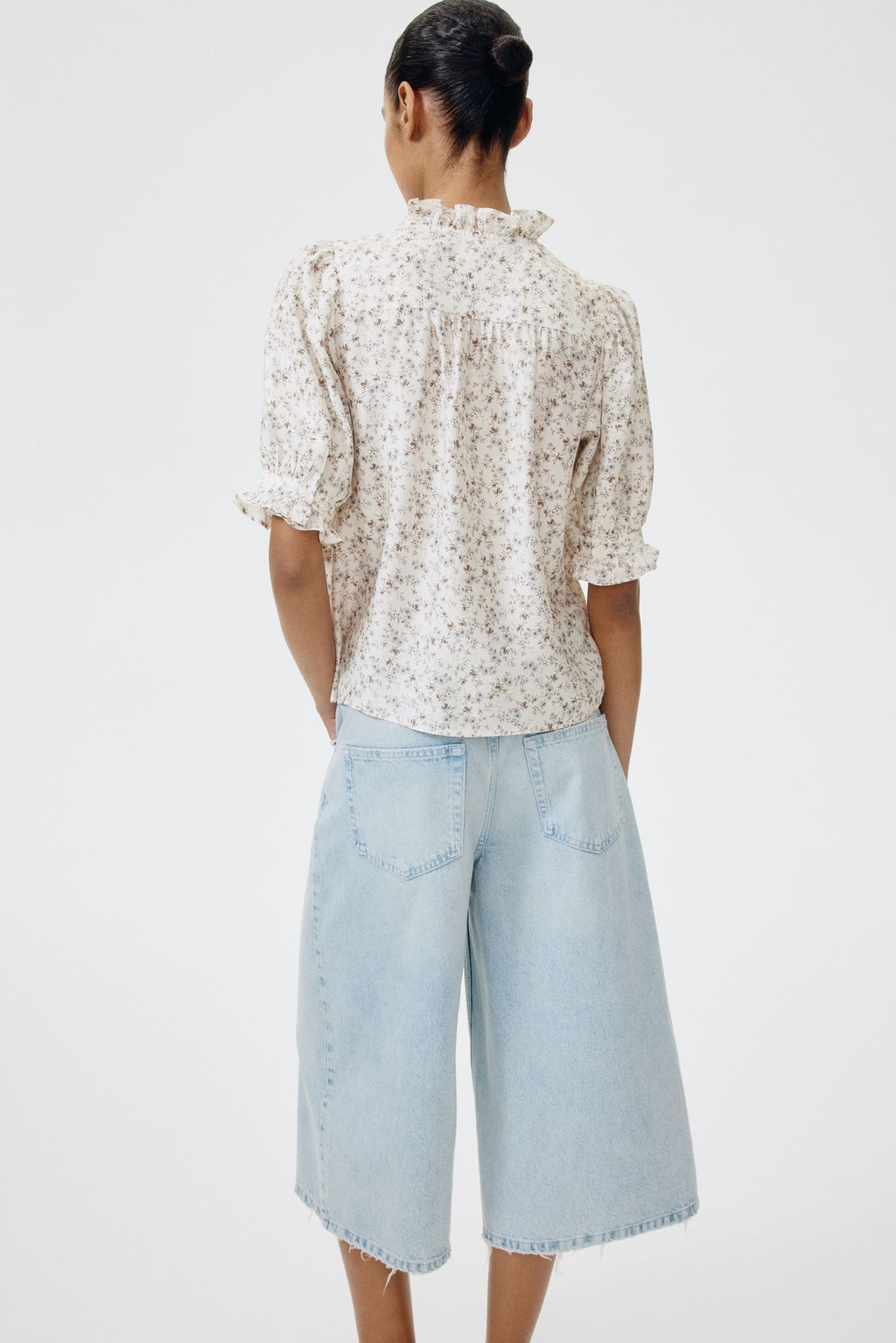 Blusa de volantes con mangas abullonadas - H&m фото 5