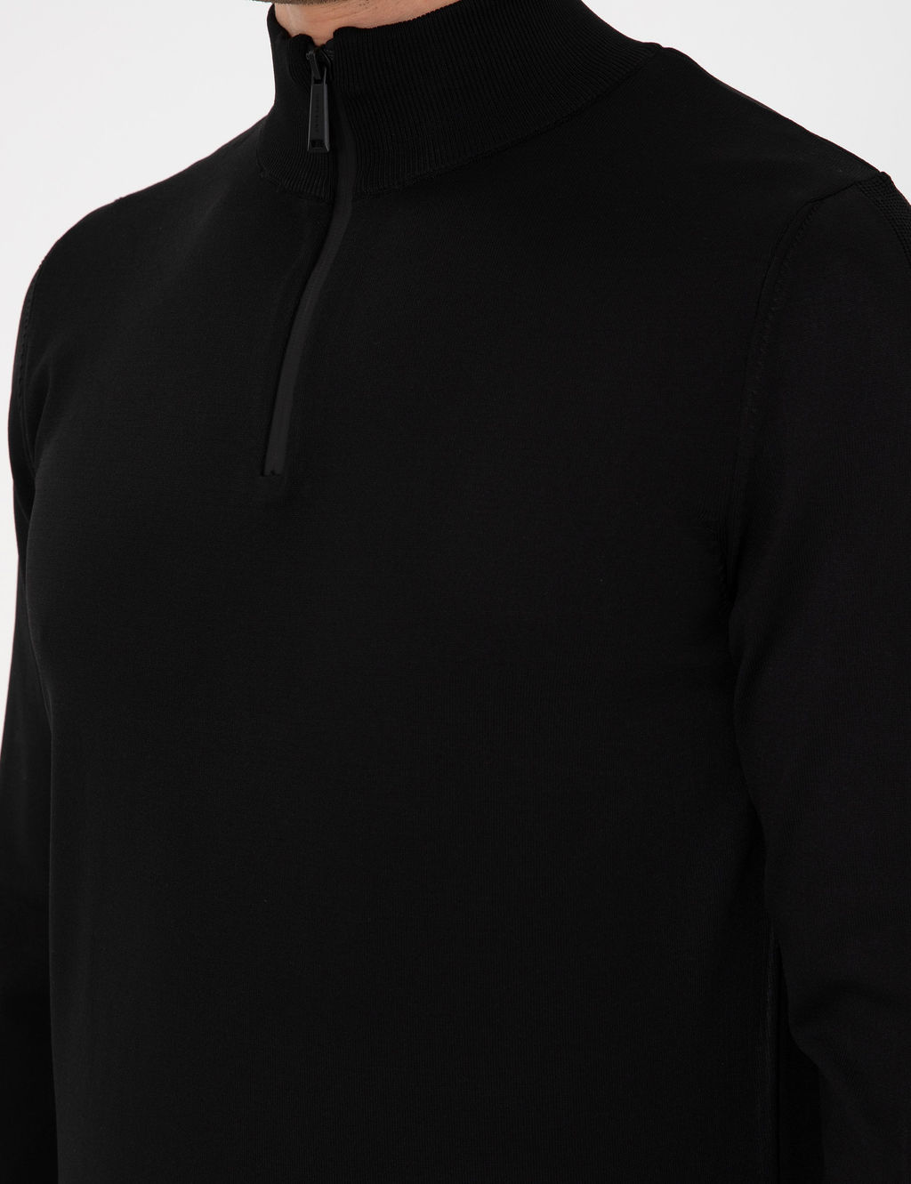 Siyah Slim Fit Fermuarl_ Dik Yaka Triko Kazak
