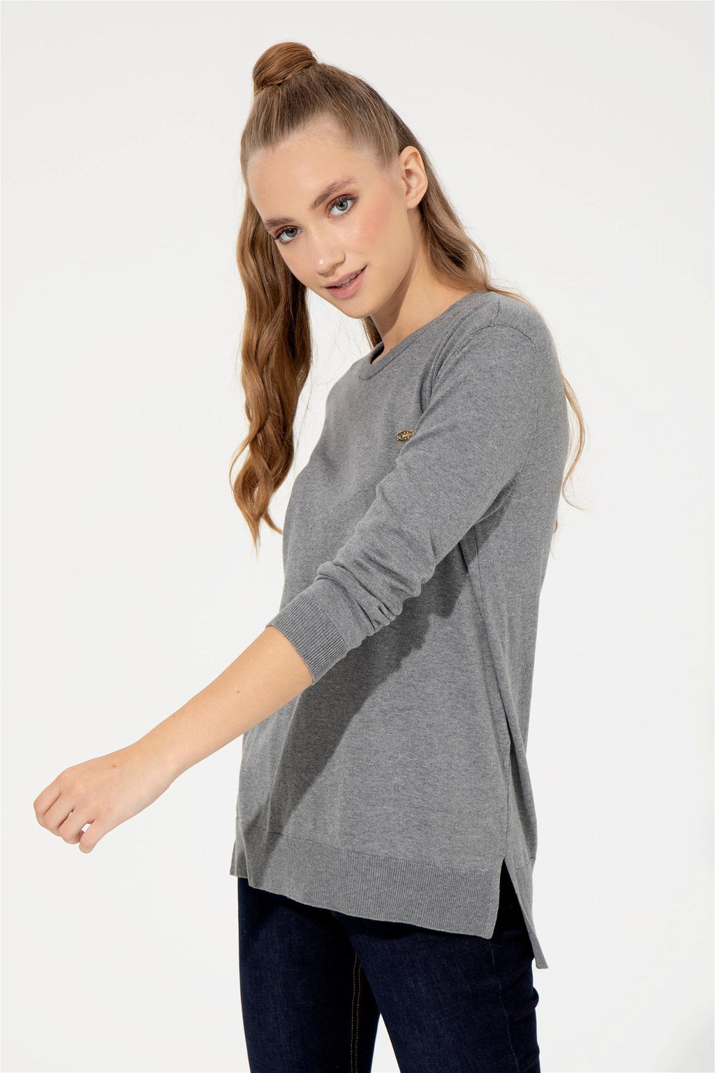 U. S. Polo Assn Женский серый меланжевый базовый свитер с круглым вырезом - U.s. polo assn фото 10