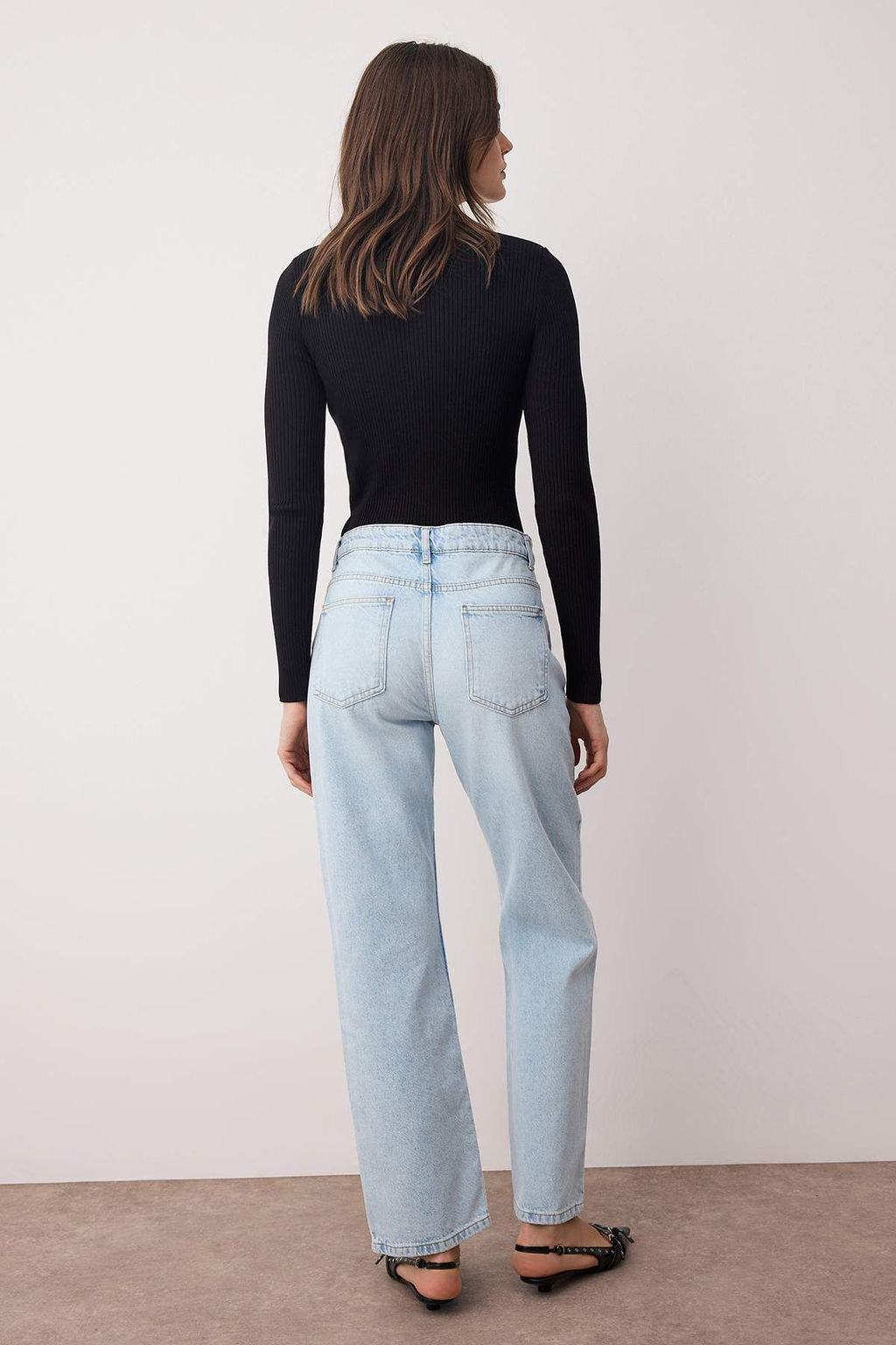Ac?k Mavi Yuksek Bel Boru Paca Straight Duz Kesim Jeans TWOAW26JE00060 - Trendyolmilla фото 4