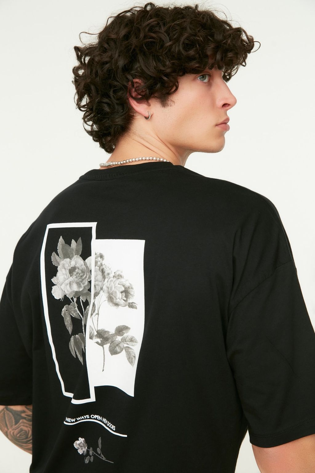 TRENDYOL MAN Tas Oversize/Genis Kesim Bisiklet Yaka Cicek Bask?l? K?sa Kol %100 Pamuklu T-Shirt TMNSS21TS1223 - Trendyolmilla фото 11