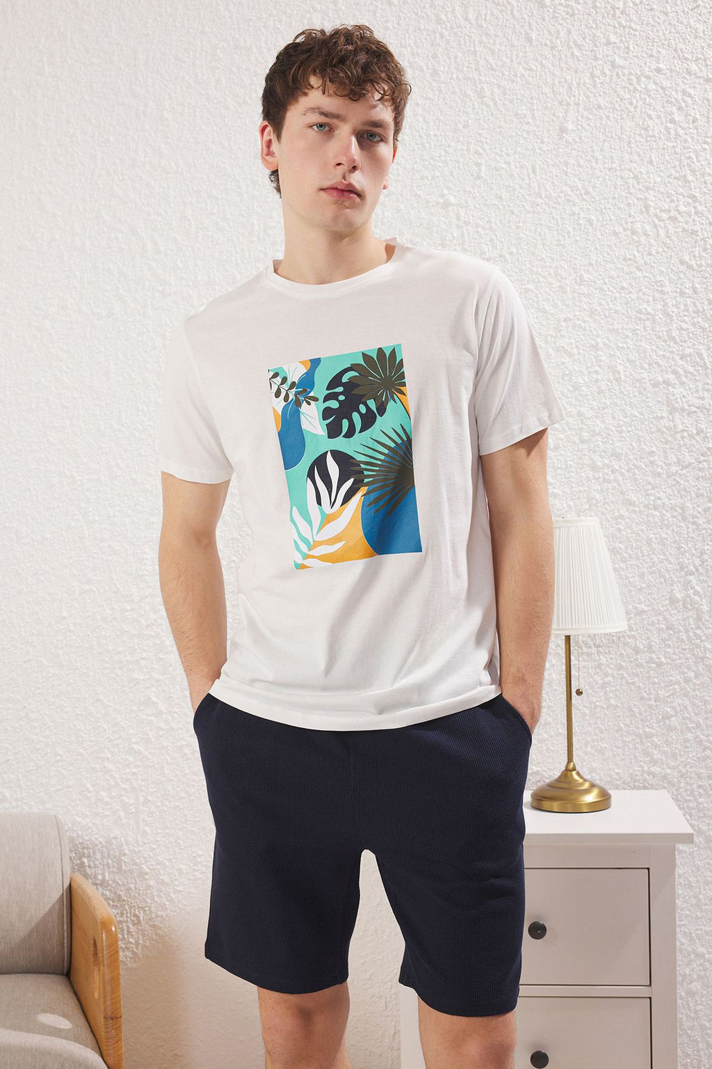 TRENDYOL MAN Ekru - Lacivert Regular Fit Bask?l? Alt Waffle Orme Sortlu Pijama Tak?m? TMNSS25PT00025 - Trendyolmilla фото 2