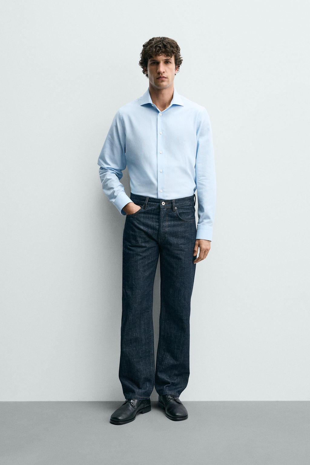 CAMISA REGULAR FIT ESTRUCTURA / Celeste