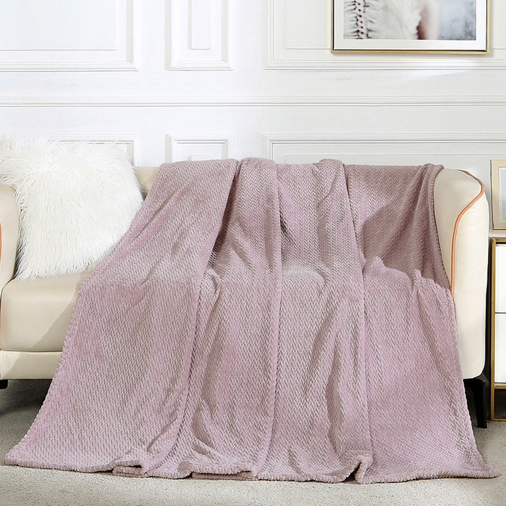 Плед/покрывало 240х200см "Розовый нектар", велсофт "Колетта" гладкокрашенный, полиэстер 100%, плотность 270г/м2, упаковка: 20х33см пояс бумажный, "Домашняя мода" (Россия)