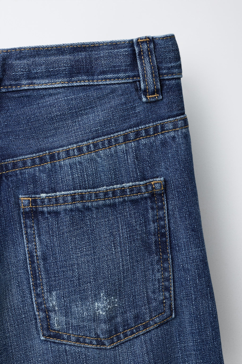 LOOSE FIT JEANS WITH SELVEDGE TURN-UP HEM - Zara фото 4