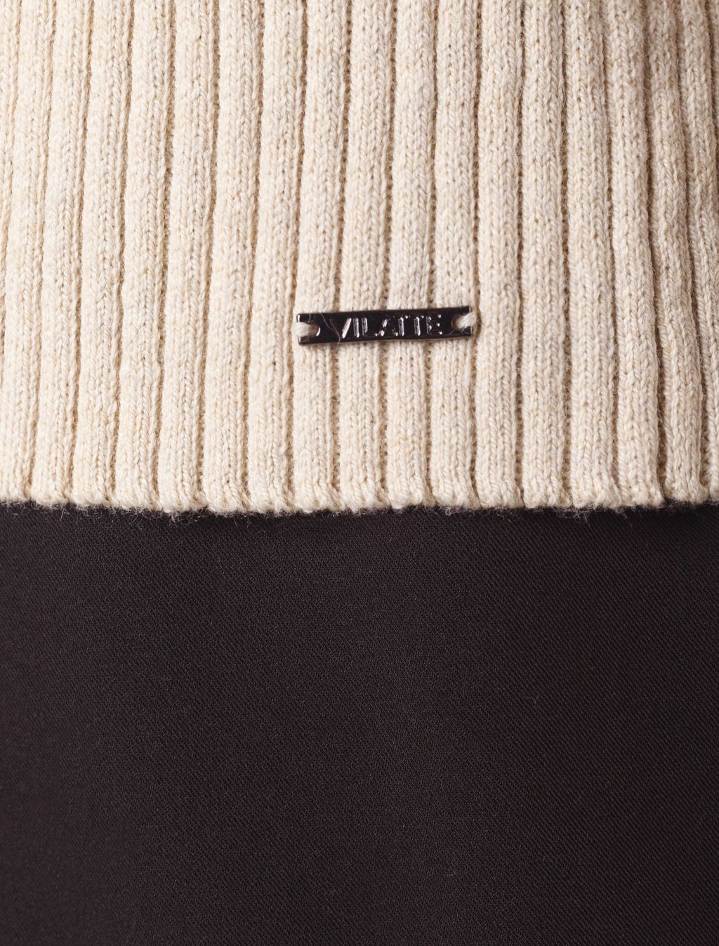 D39.351 Джемпер женский бежевый меланж