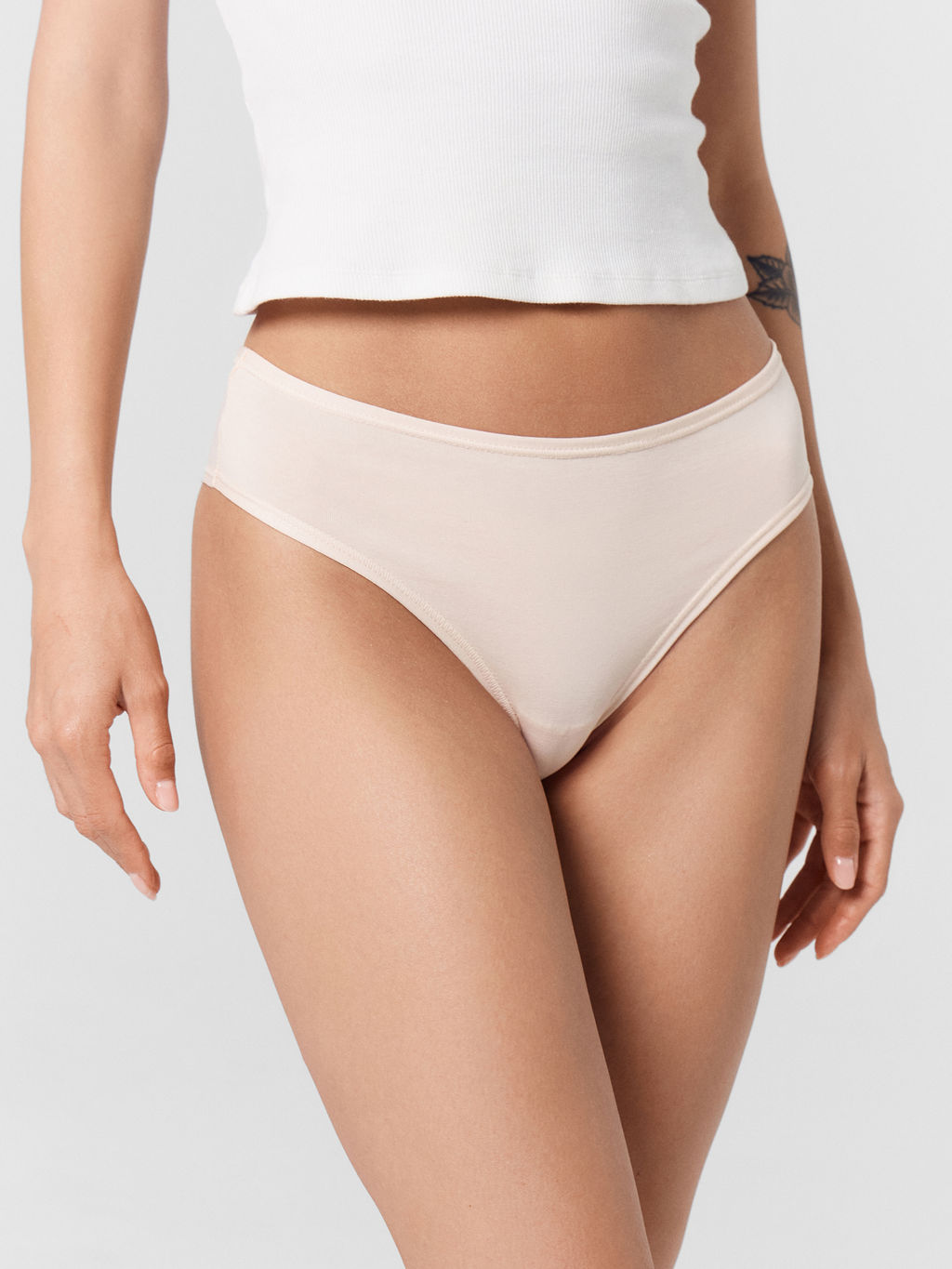 Цена за 2 штуки! Трусы женские бразилиана мультипак (3шт.) в бежевом цвете - Mark formelle фото 2