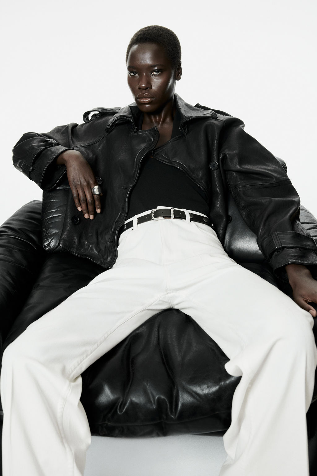 Pantal?n bootcut con cintur?n - H&m фото 7