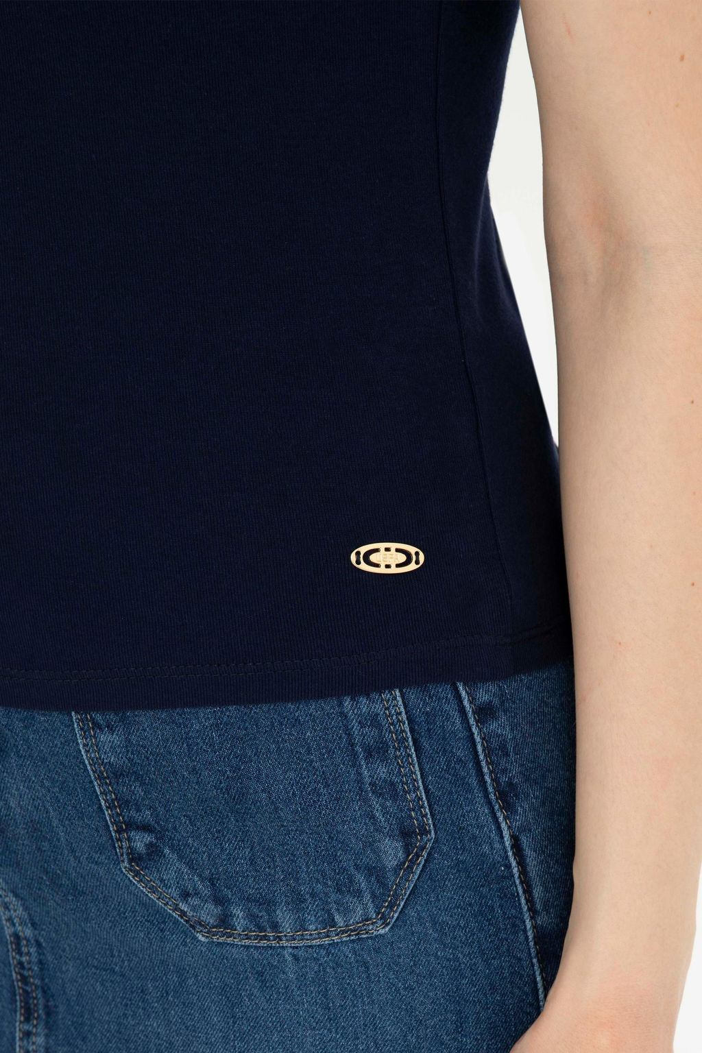 Женская базовая футболка без рукавов темно-синего цвета с круглым вырезом Неожиданная скидка в корзине - U.s. polo assn фото 7