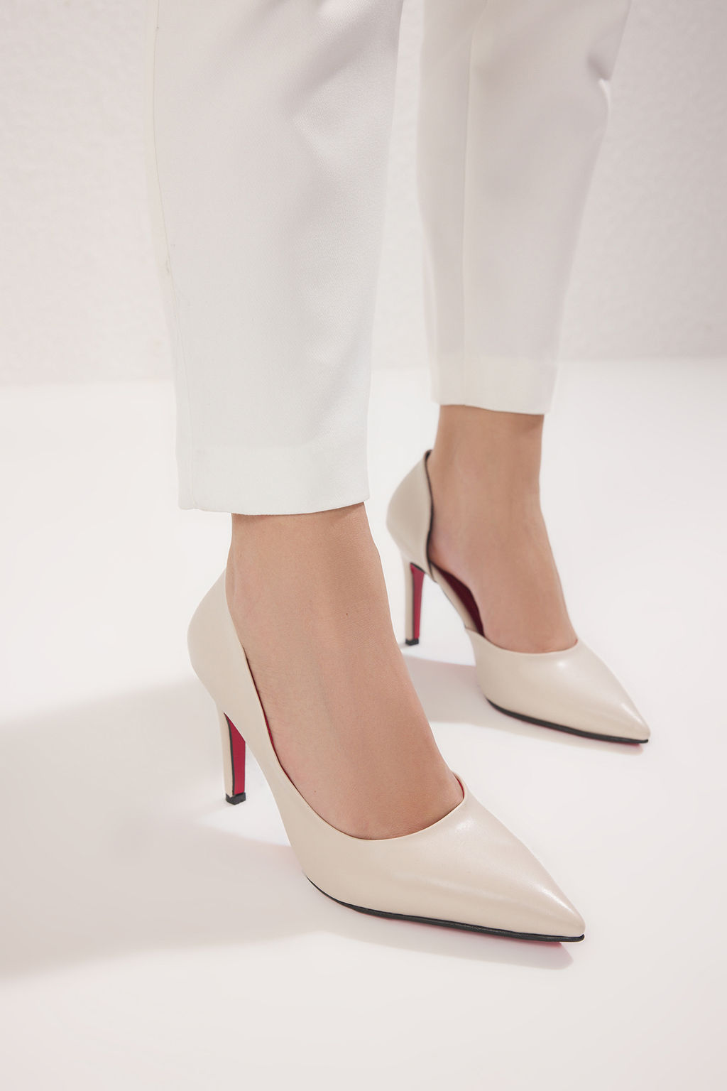 Trendyol Shoes Nude Sivri Burun Kad?n Stiletto Ince Topuklu Ayakkab? TAKSS25TO00061 - Trendyolmilla фото 3