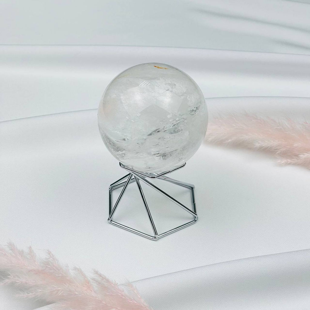 Шар из Горного Хрусталя на подставке