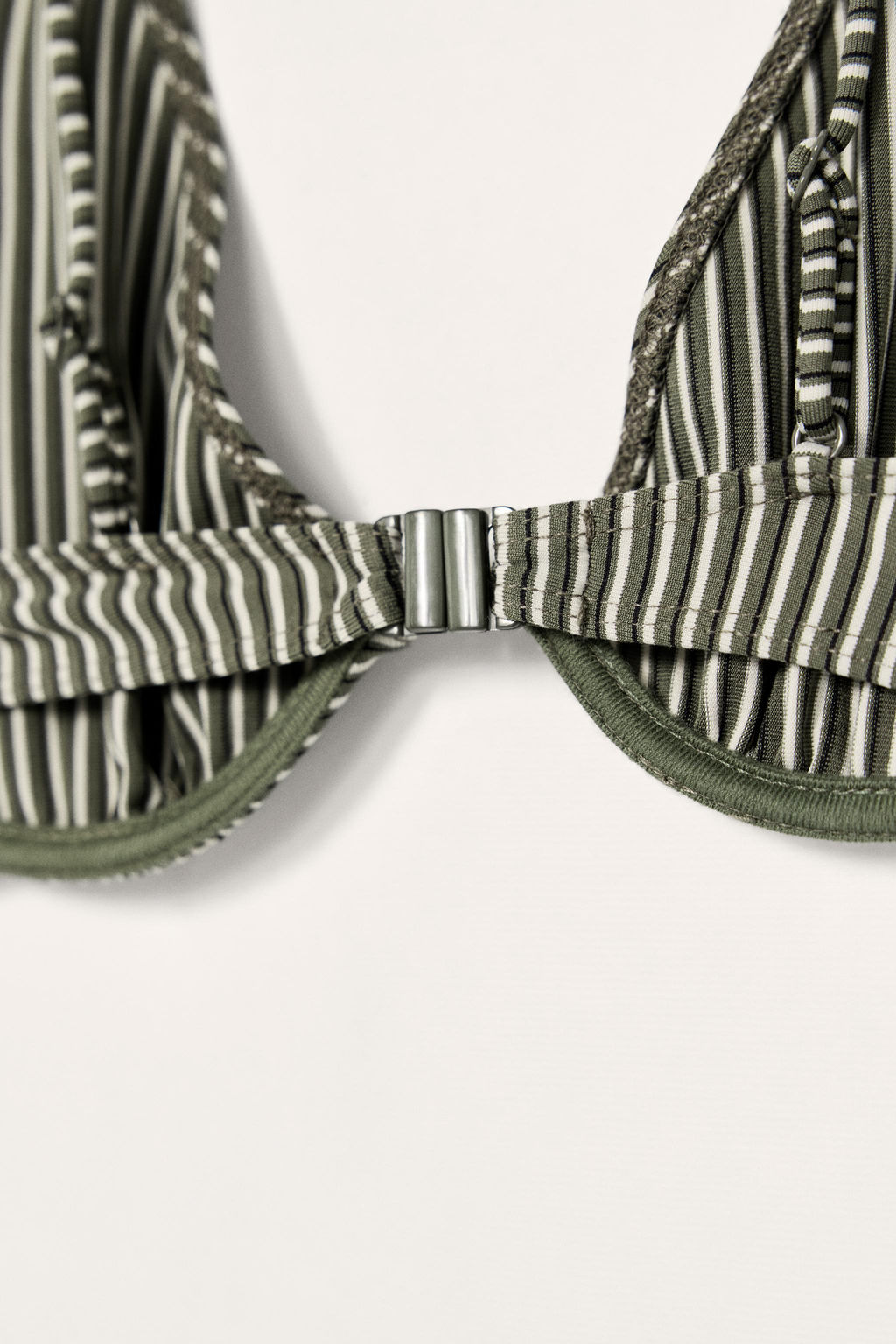 STRIPED LIMITED EDITION BIKINI TOP - Zara фото 10
