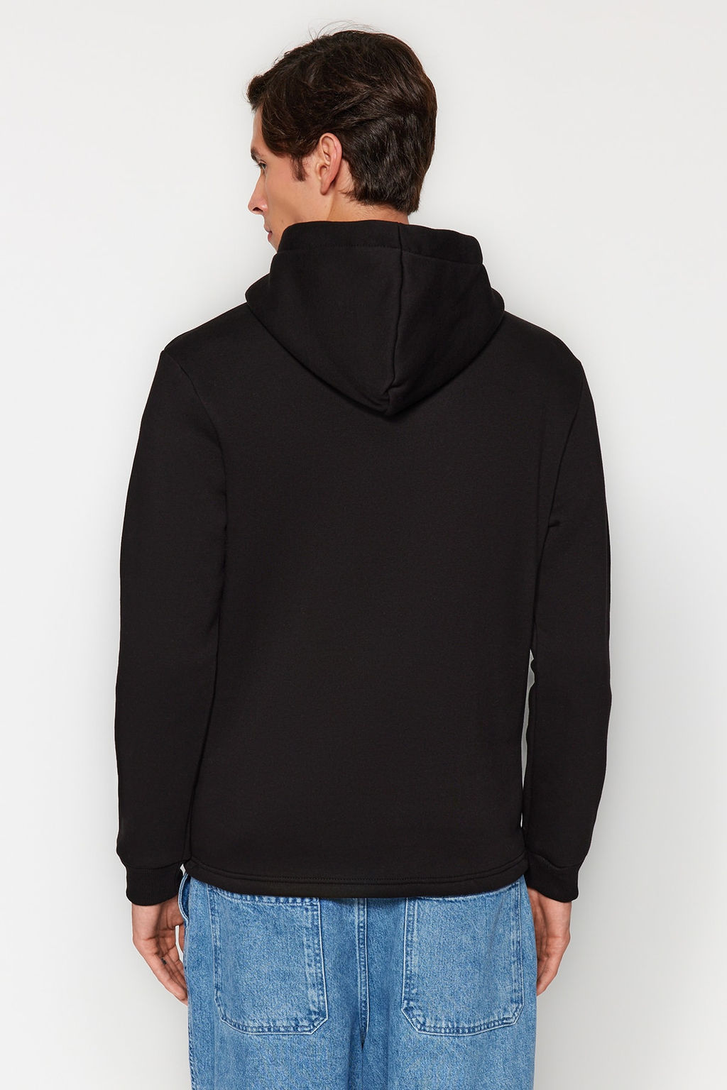 Siyah Regular/Normal Kesim Kapusonlu Etiketli Ici Polar/S?cak Tutan Sweatshirt TMNAW24SW00076