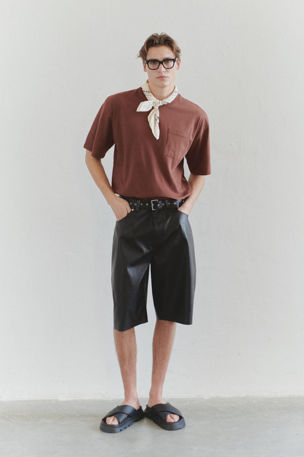 TRENDYOL MAN Kiremit Oversize/Genis Kesim Cep Detayl? Tok Kumas %100 Pamuk T-shirt TMNSS25TS00068